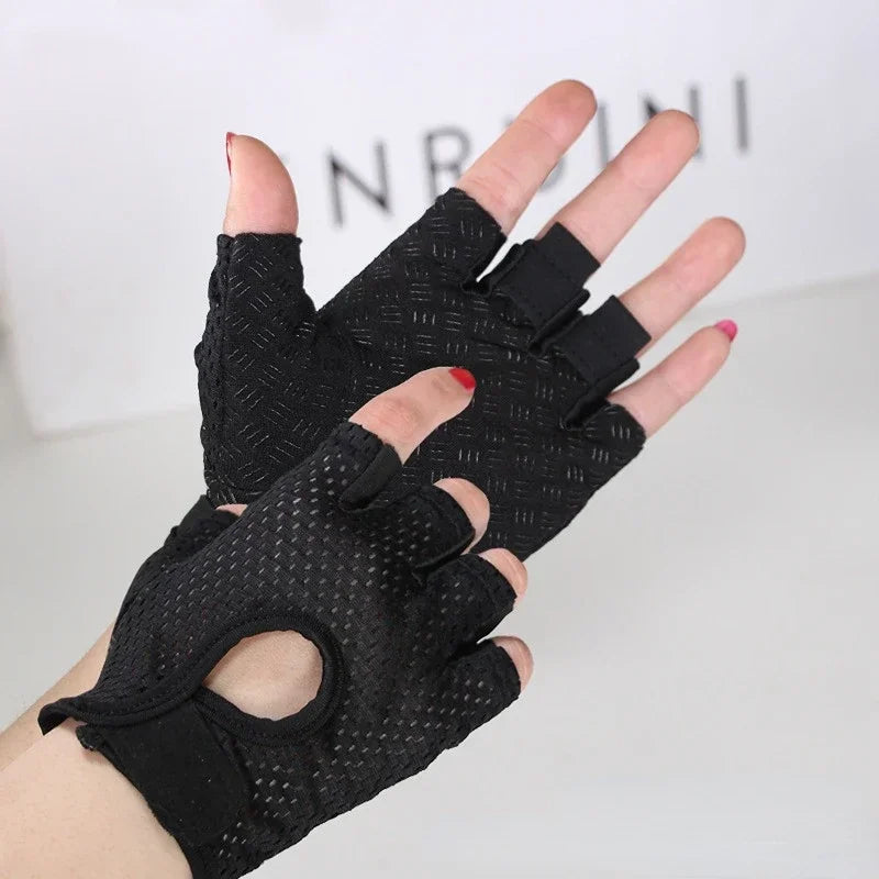 Women's Breathable Gym Gloves