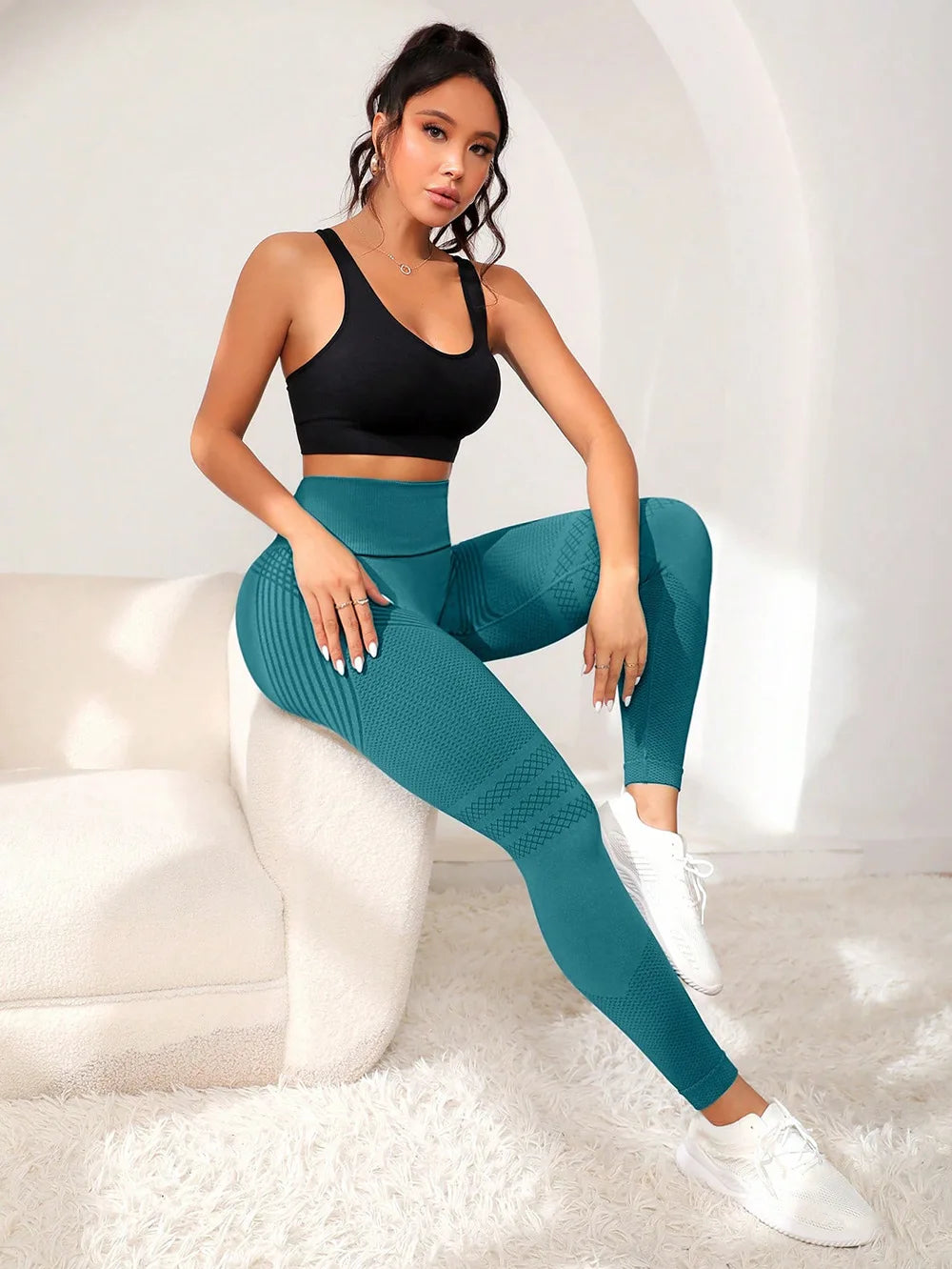 Contour Line Fitness Pants